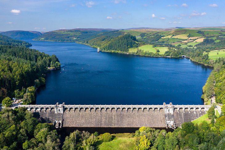 14 Top-Rated Lakes in Wales