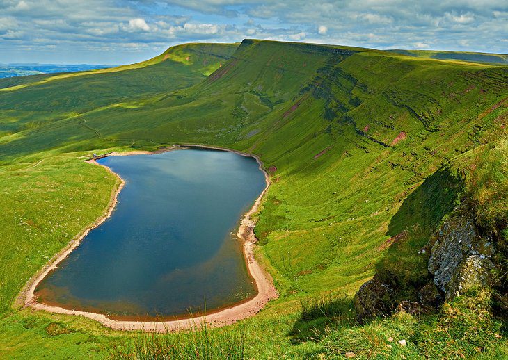 14 Top-Rated Lakes in Wales