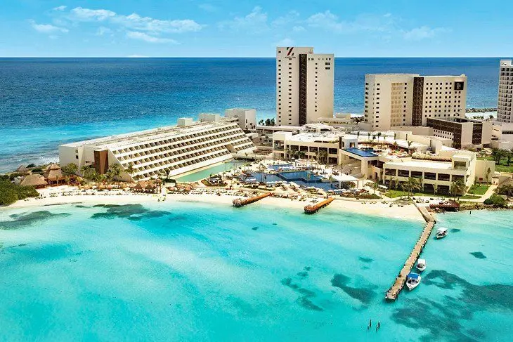 14 Top-Rated Resorts in Cancun for Families