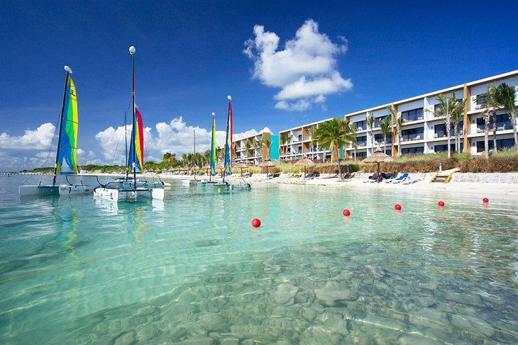 14 Top-Rated Resorts in Cancun for Families