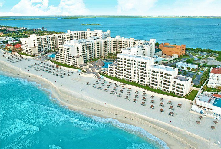 14 Top-Rated Resorts in Cancun for Families