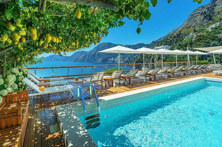 14 Top-Rated Resorts on the Amalfi Coast