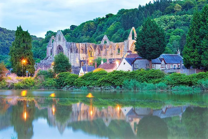 14 Top-Rated Tourist Attractions in South Wales, UK