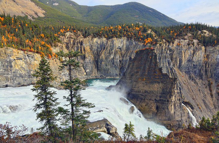 14 Top-Rated Waterfalls in Canada