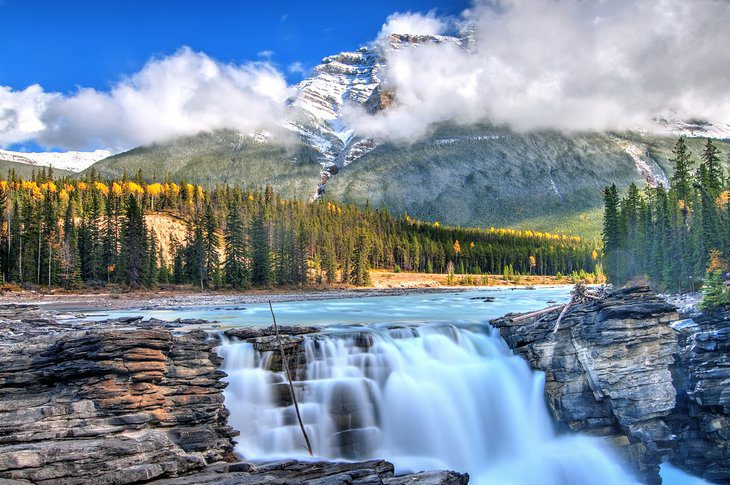 14 Top-Rated Waterfalls in Canada