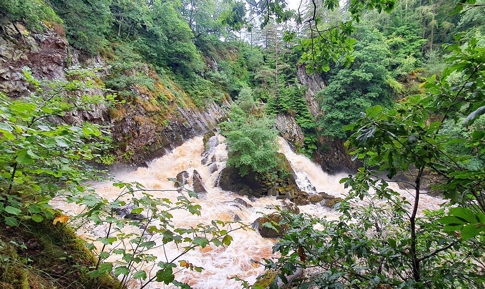 14 Top-Rated Waterfalls in Wales