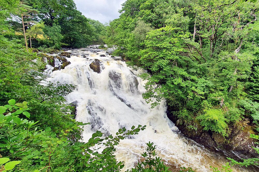 14 Top-Rated Waterfalls in Wales