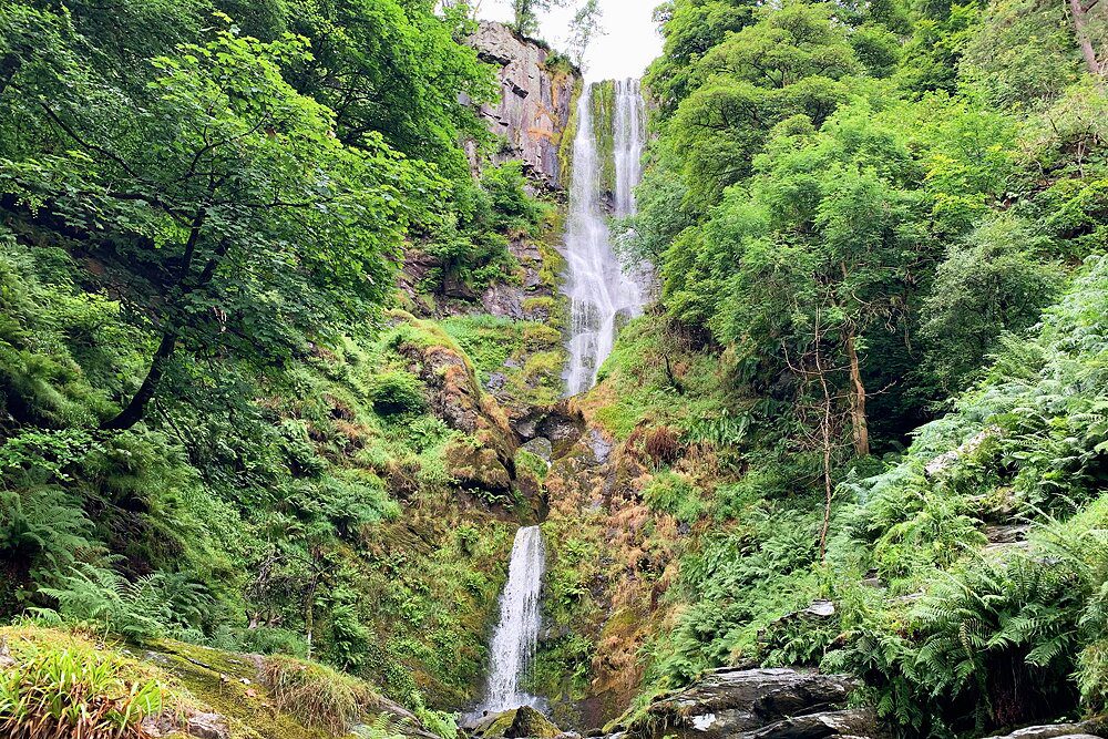 14 Top-Rated Waterfalls in Wales