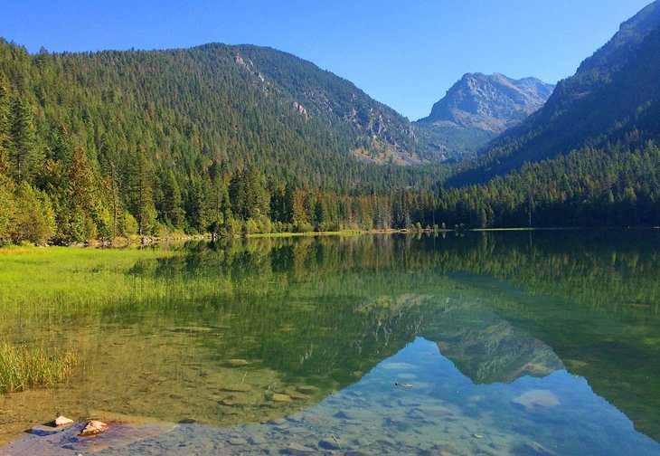 15 Best Lakes in Montana