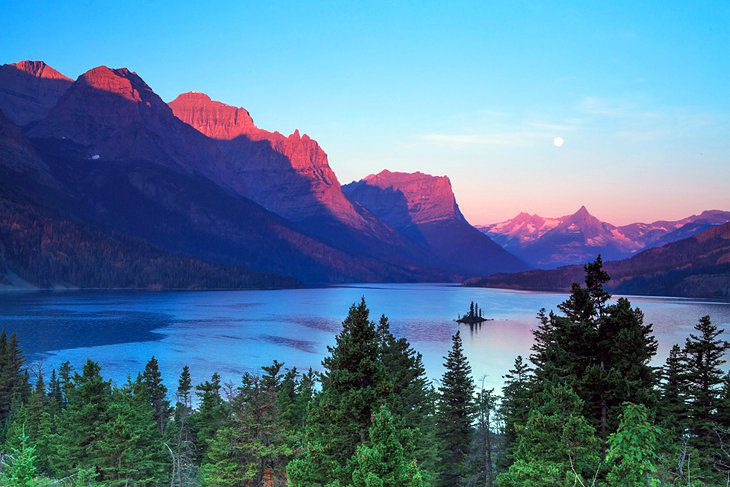 15 Best Lakes in Montana