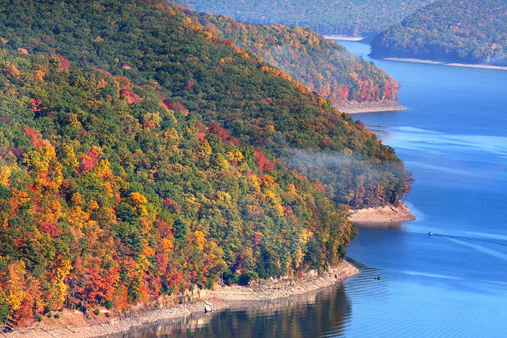 15 Best Lakes in Pennsylvania