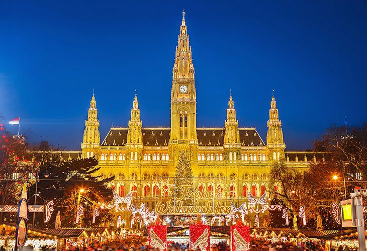 15 Best Places to Go for Christmas