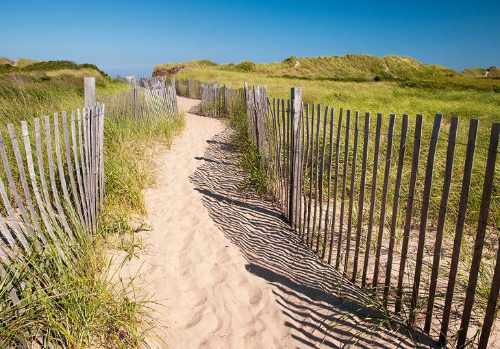 15 Top-Rated Beaches in Rhode Island