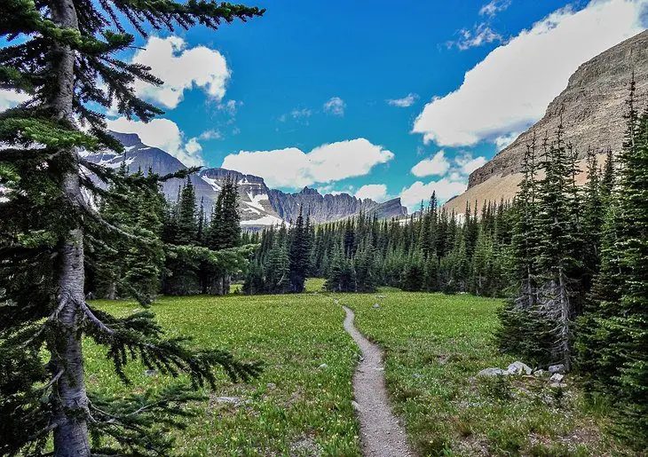 15 Top-Rated Hiking Trails in Glacier National Park, MT