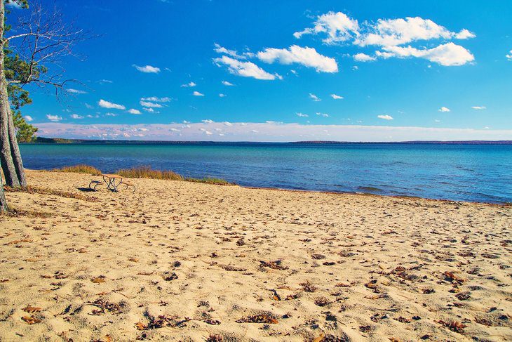 15 Top-Rated Lakes in Michigan