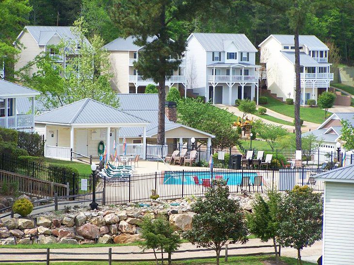 15 Top-Rated Resorts in Alabama