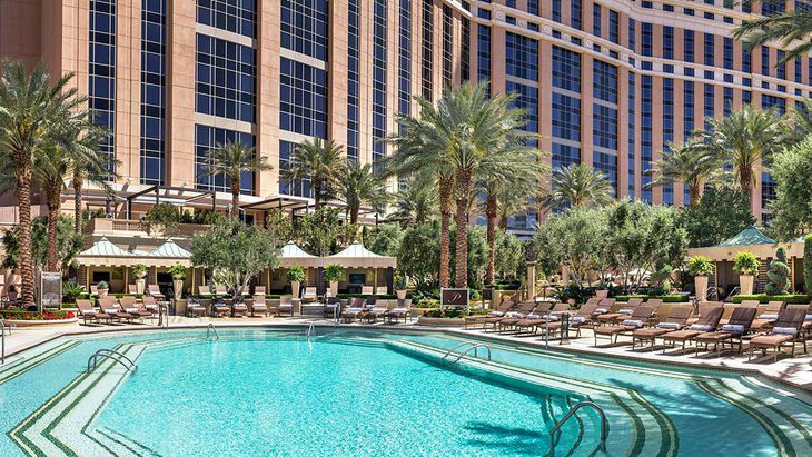 15 Top-Rated Resorts in Las Vegas, NV