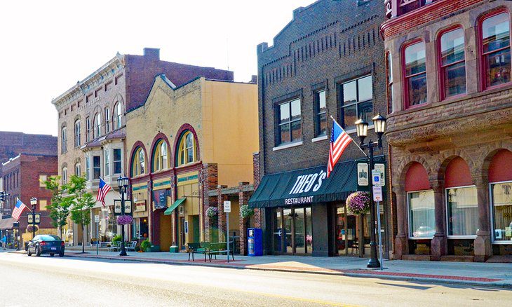 15 Top-Rated Small Towns in Ohio