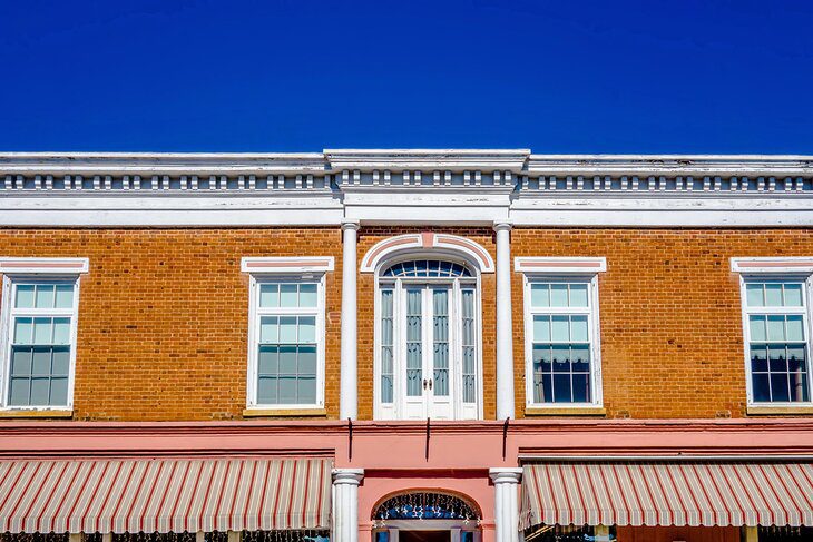 15 Top-Rated Small Towns in South Carolina