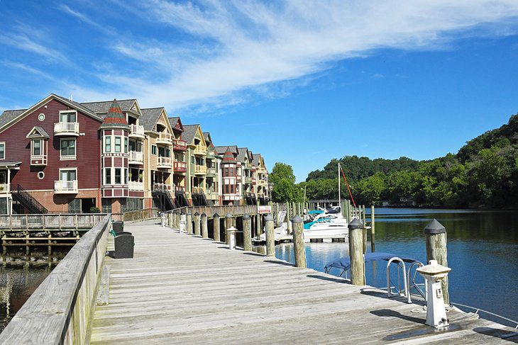 15 Top-Rated Small Towns in Virginia