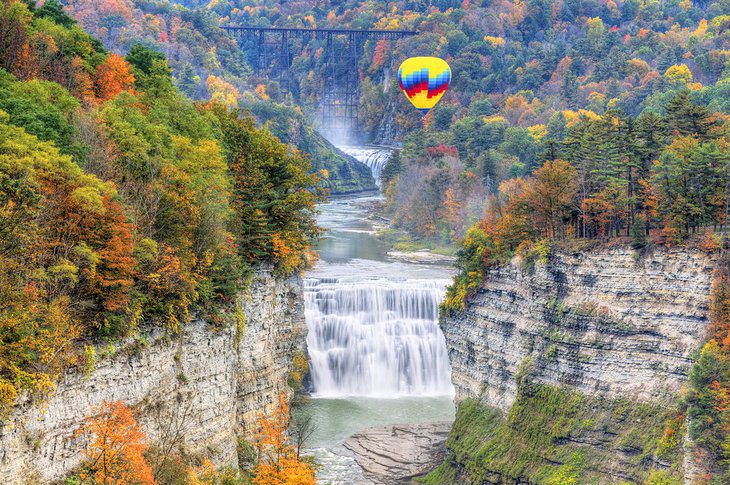 16 Best Drives to See Fall Foliage in New York