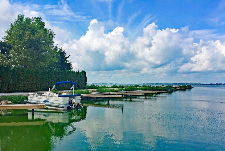 16 Best Lakes in Ohio: Swimming, Boating & Fishing