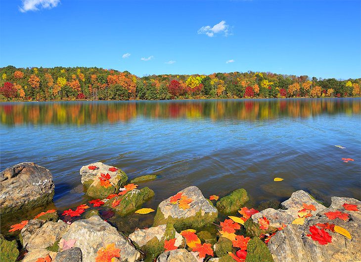 16 Best Lakes in Ohio: Swimming, Boating & Fishing