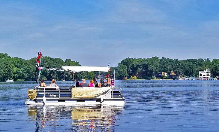 16 Best Lakes in Ohio: Swimming, Boating & Fishing