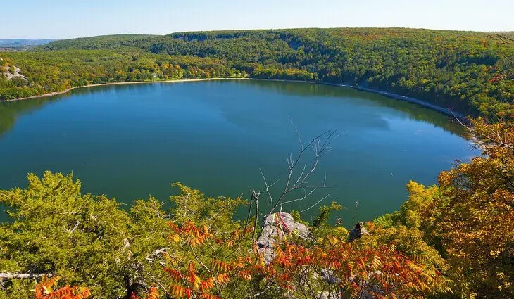 16 Best Lakes in Wisconsin