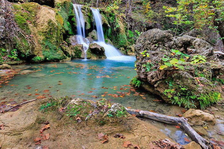 16 Best Waterfalls in Oklahoma