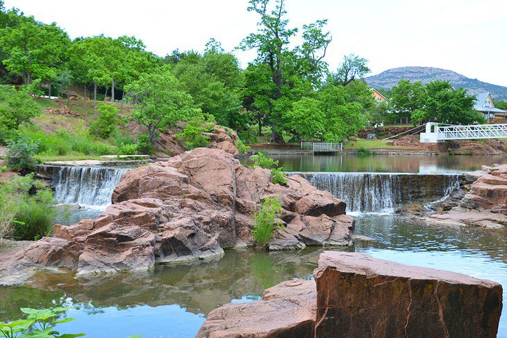 16 Best Waterfalls in Oklahoma