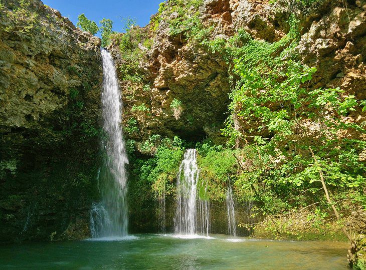 16 Best Waterfalls in Oklahoma