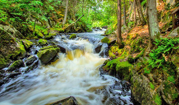 16 Best Waterfalls in Wisconsin