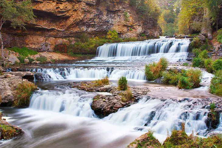 16 Best Waterfalls in Wisconsin