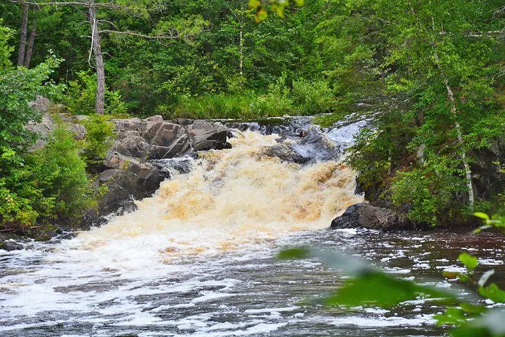 16 Best Waterfalls in Wisconsin