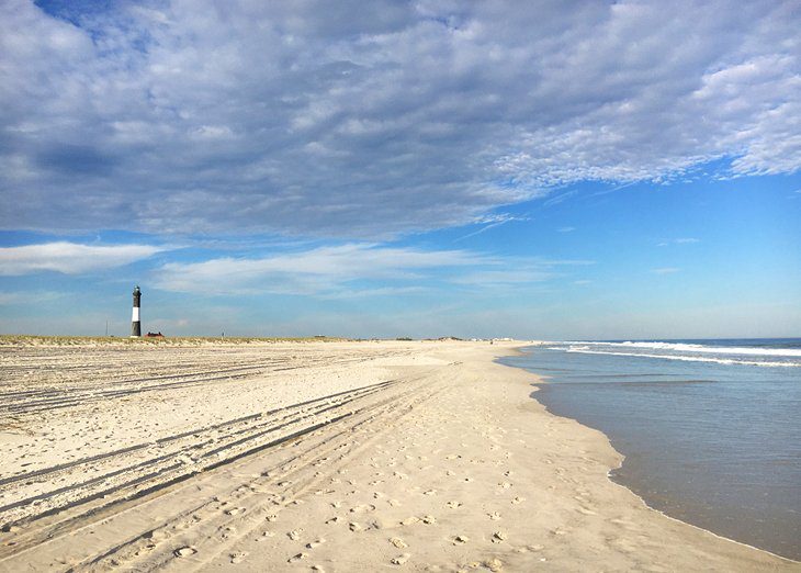 16 Top-Rated Beaches in New York City & Nearby