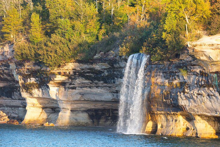 16 Top-Rated Waterfalls in Michigan