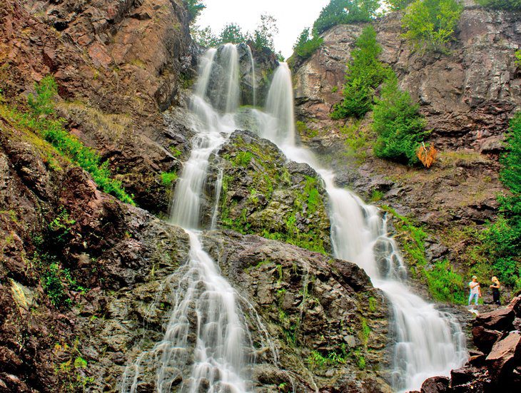 16 Top-Rated Waterfalls in Michigan