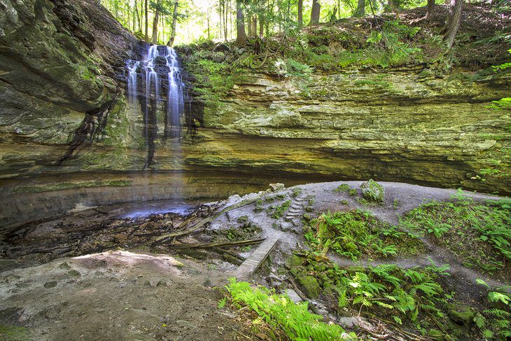 16 Top-Rated Waterfalls in Michigan