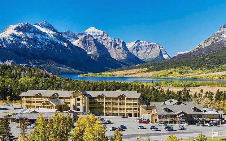 17 Best Places to Stay at Glacier National Park, MT