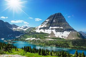 17 Best Places to Stay at Glacier National Park, MT