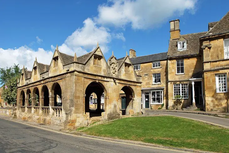 17 Best Villages in the Cotswolds