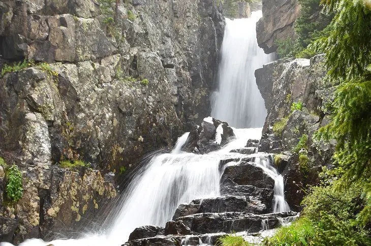 17 Best Waterfalls in Colorado