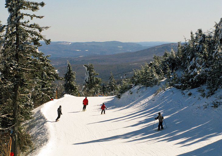 17 Top-Rated Ski Resorts on the East Coast, 2023/24