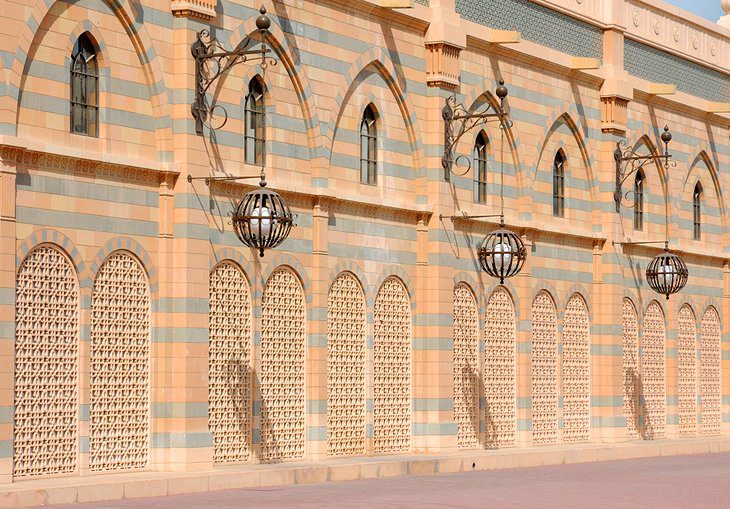 17 Top Tourist Attractions & Places to Visit in Sharjah