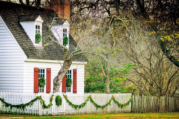 18 Best Christmas Towns in the US