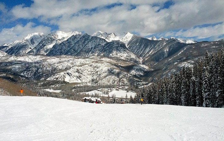 18 Best Ski Resorts in the USA, 2023/24