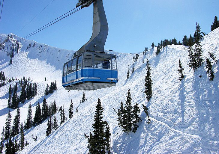 18 Best Ski Resorts in the USA, 2023/24