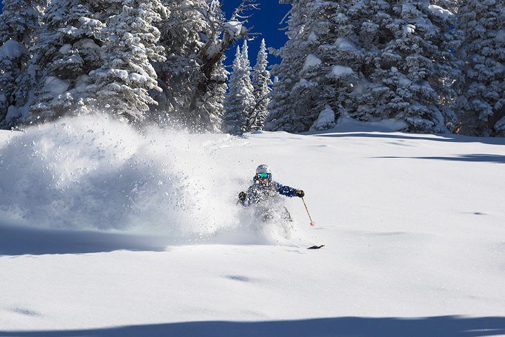 18 Best Ski Resorts in the USA, 2023/24