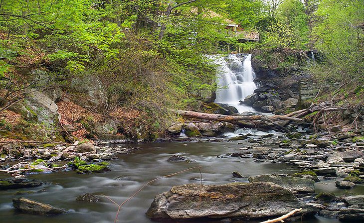 18 Best Waterfalls in Connecticut